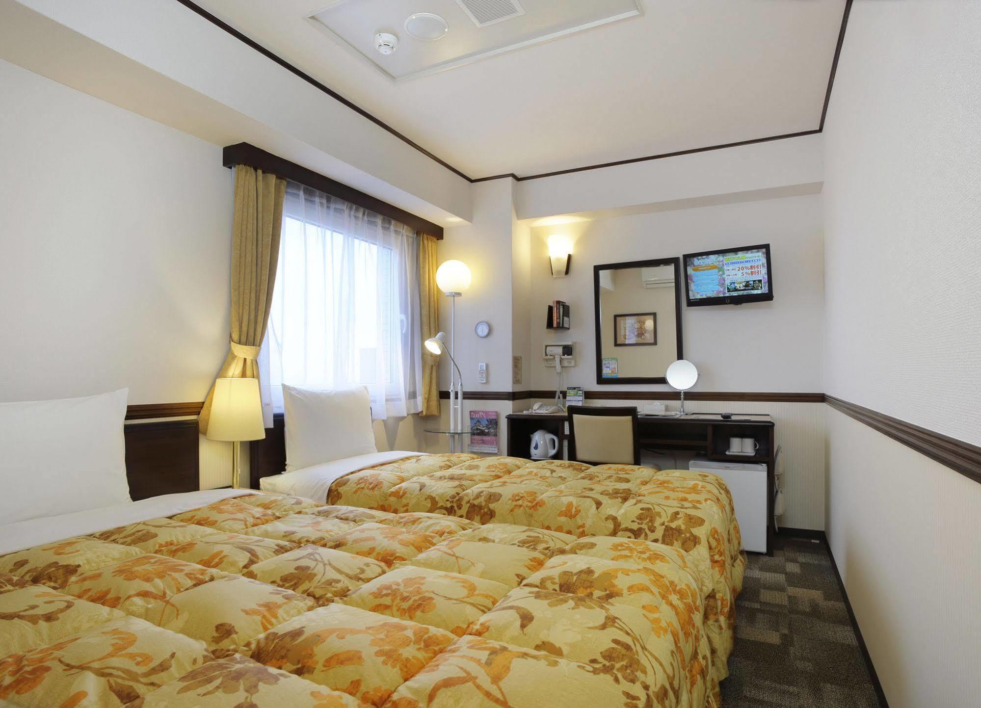 Toyoko Inn Sendai Nishi-Guchi Hirose-Dori Luaran gambar