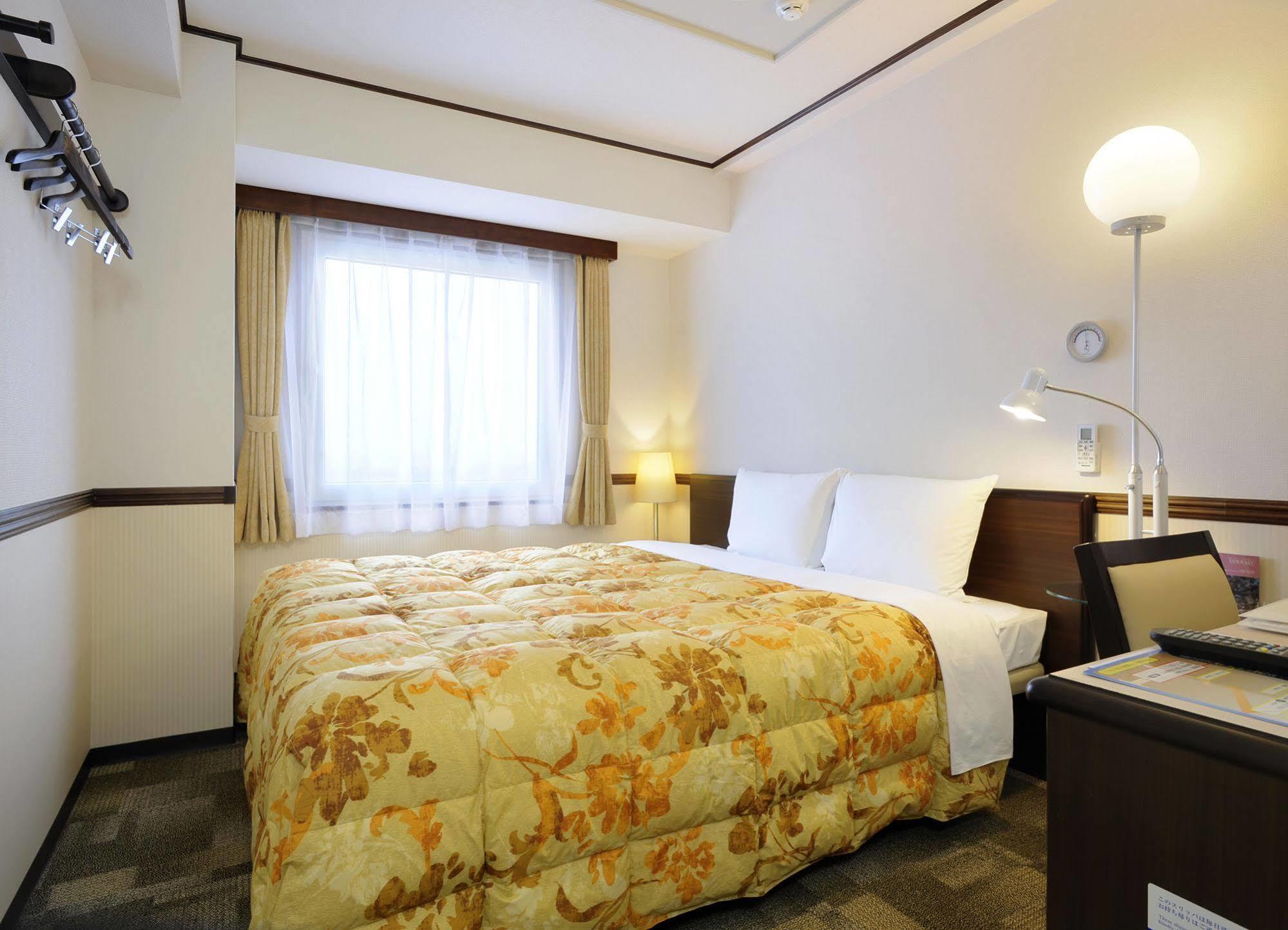 Toyoko Inn Sendai Nishi-Guchi Hirose-Dori Luaran gambar