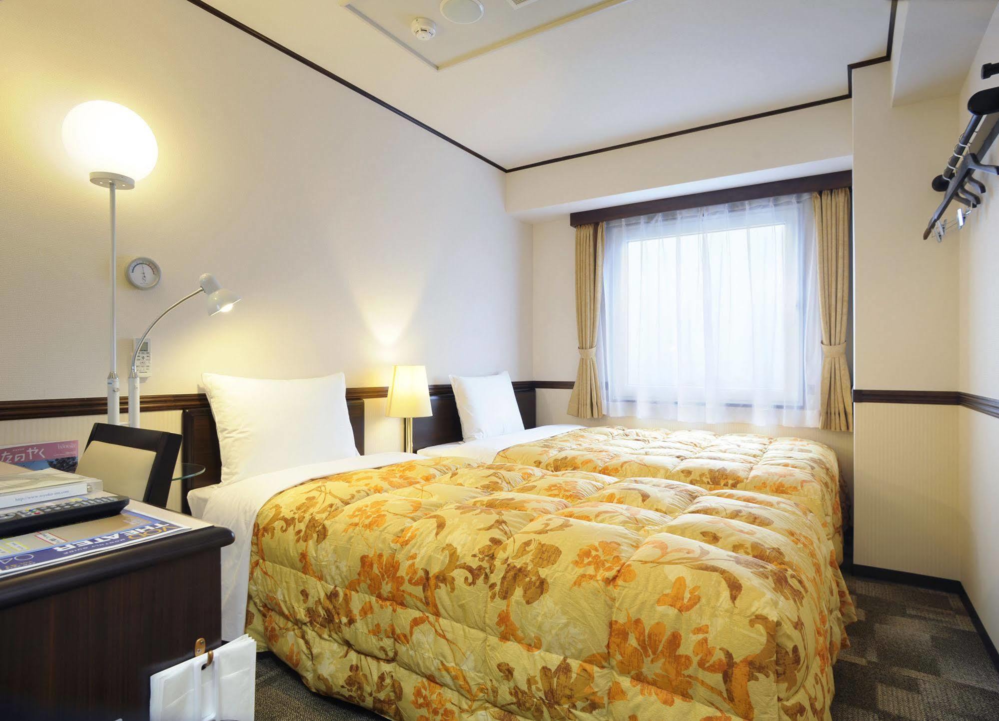 Toyoko Inn Sendai Nishi-Guchi Hirose-Dori Luaran gambar