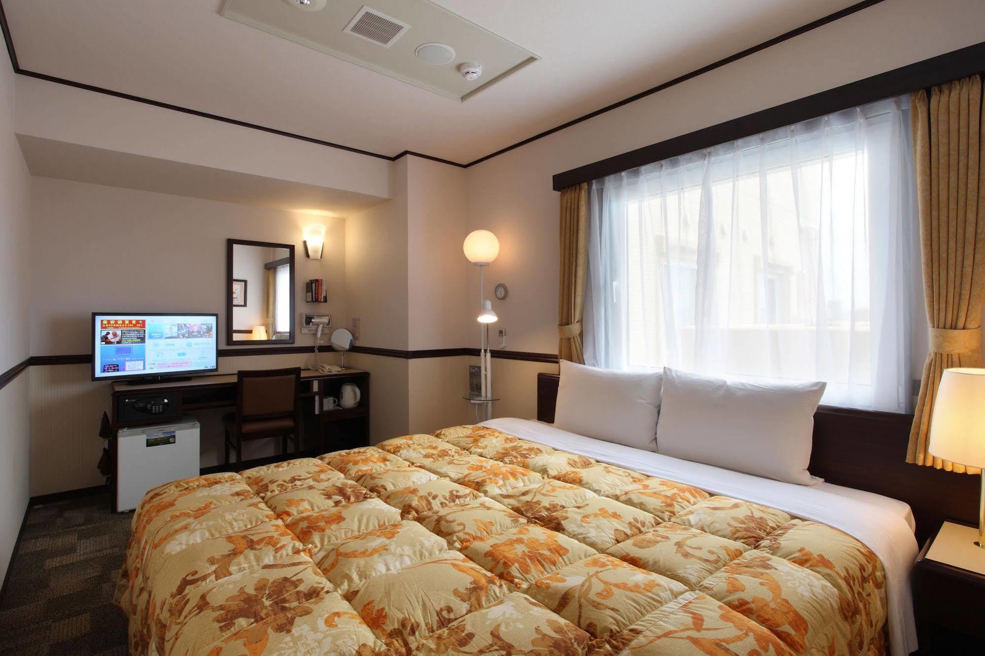 Toyoko Inn Sendai Nishi-Guchi Hirose-Dori Luaran gambar