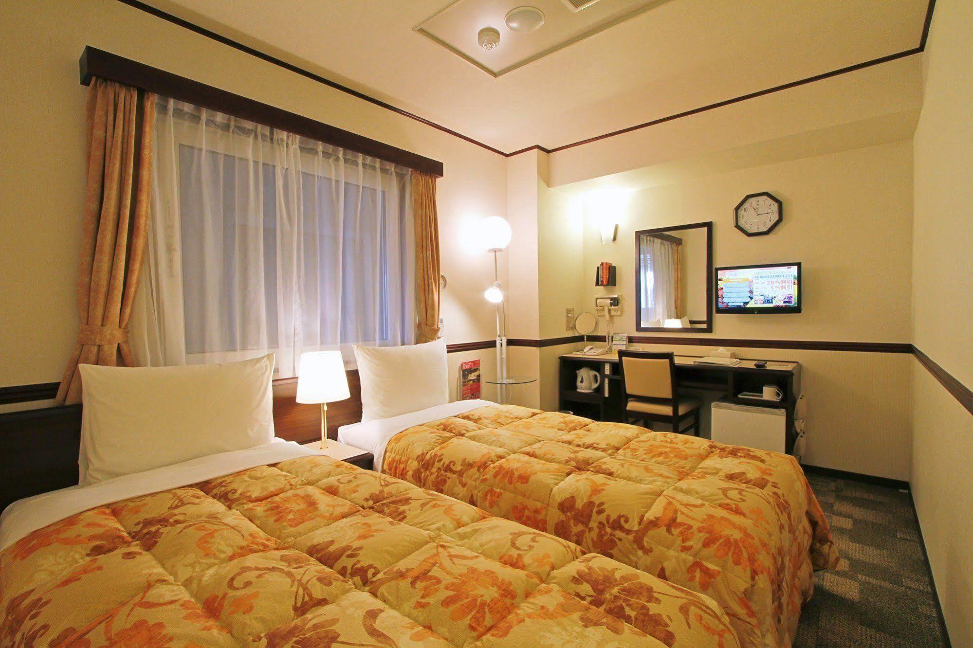 Toyoko Inn Sendai Nishi-Guchi Hirose-Dori Luaran gambar